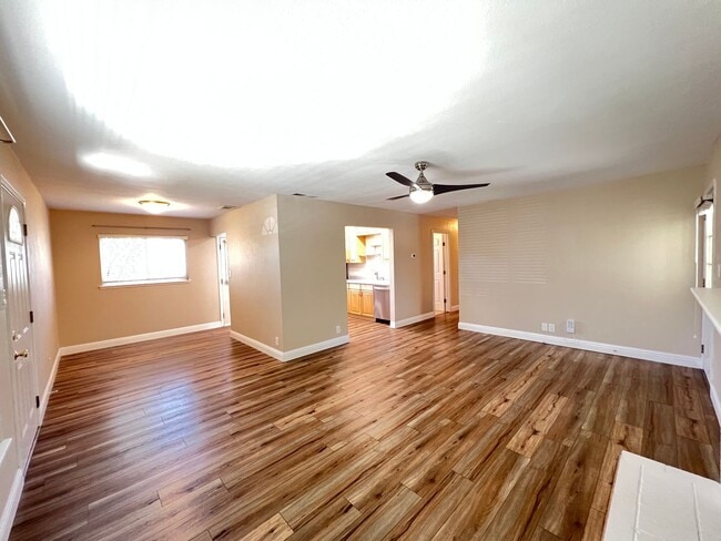 Building Photo - Single Story 3 bedroom In Cute Treelined Vallejo Neighborhood