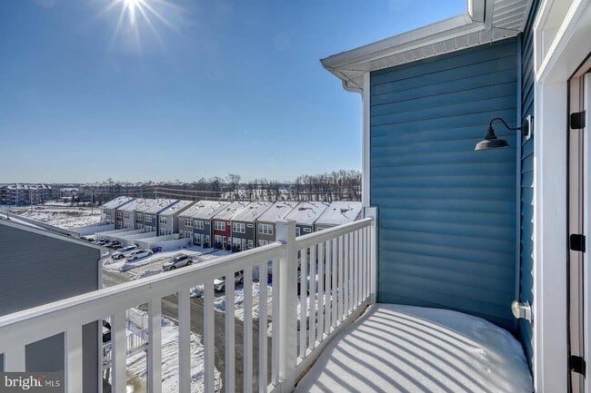 Building Photo - 710 Iron Frg Rd