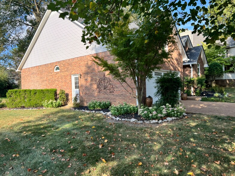 Building Photo - 2686 Douglas Ln