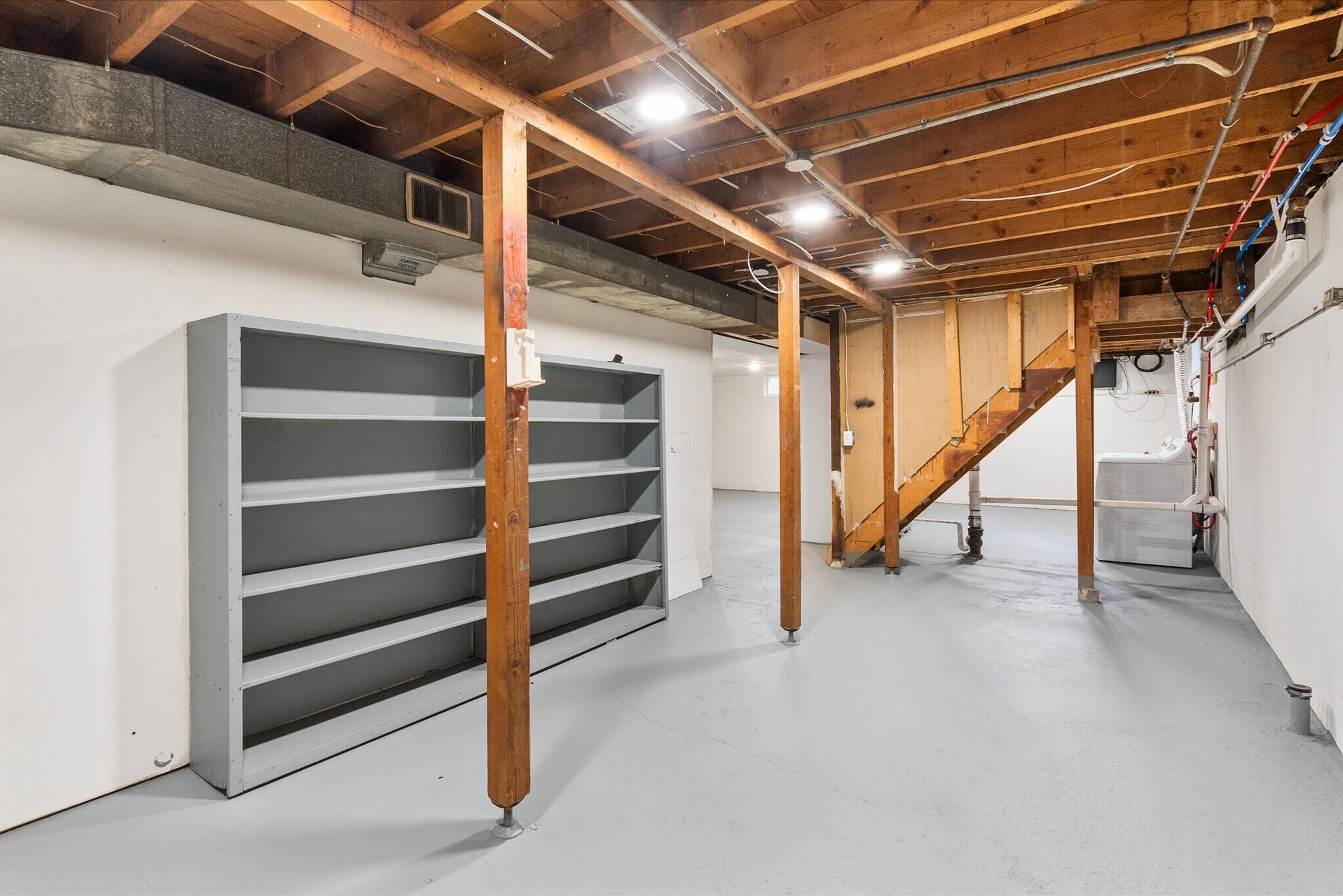 Building Photo - 1027 Curdes Ave