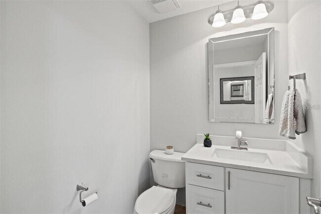 Building Photo - 3811 66th Dr E