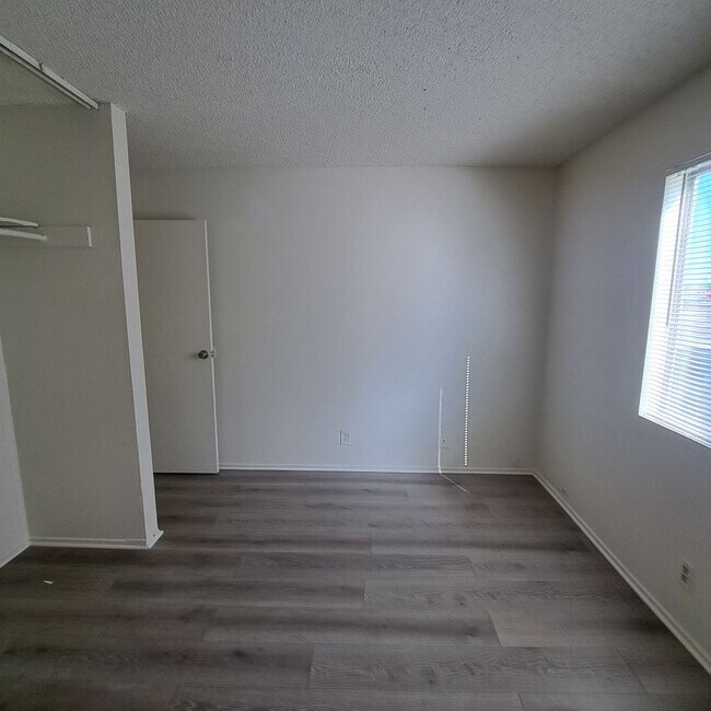 Building Photo - 156 Judy Ln