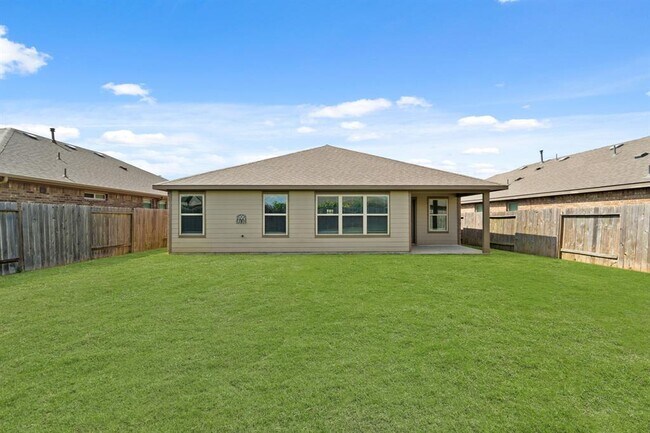 Building Photo - 18314 Pelham Holw Trl