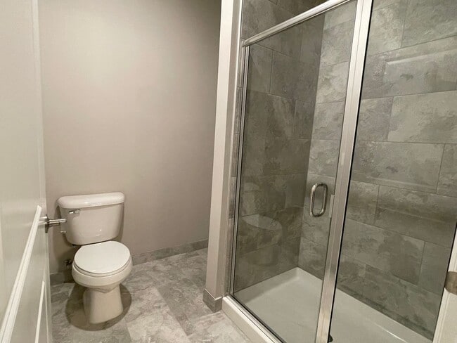 Building Photo - Shelby Township-Newer 2-bedroom, 2-bath condo with Balcony & Garage