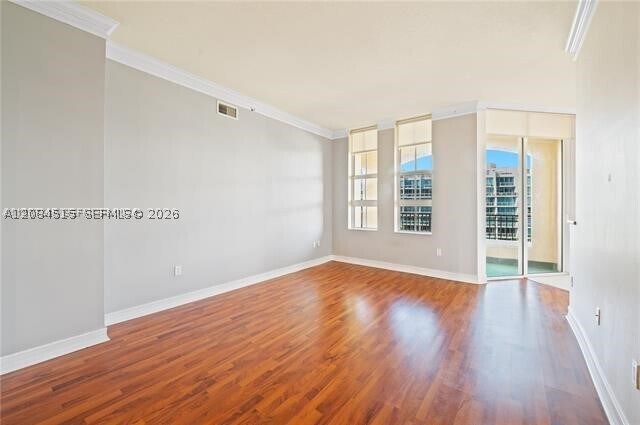 Building Photo - 3001 NE 185th St