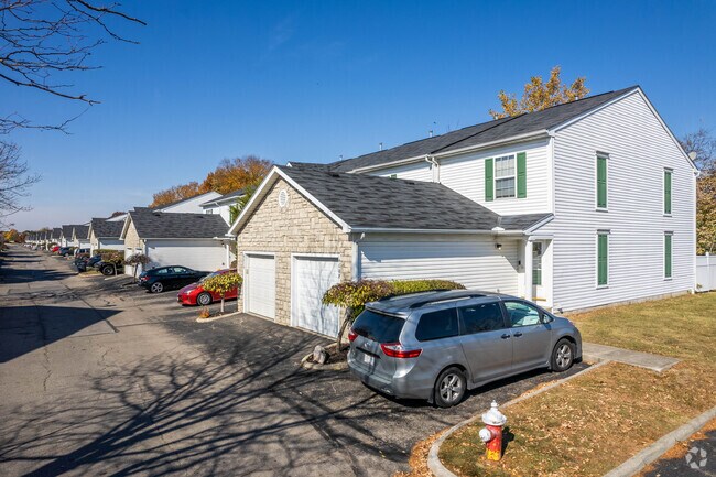 Building Photo - 4664-4672 Parrau Dr