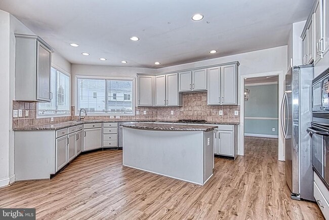 Building Photo - 5004 Warwick Hills Ct