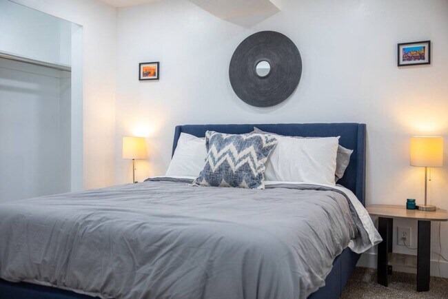 Building Photo - 9949 Sego Lily Dr