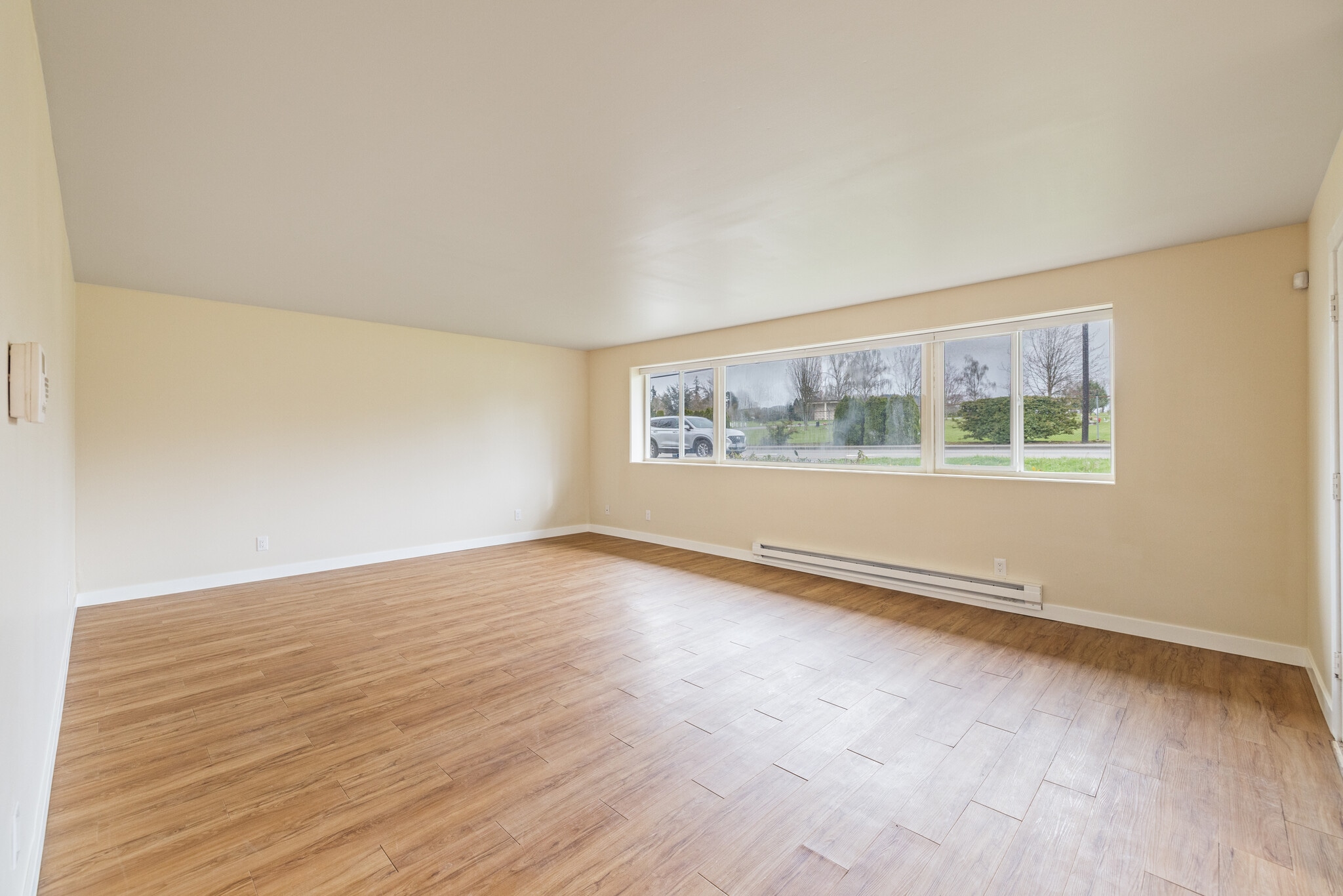 Building Photo - 1201 E Fir St