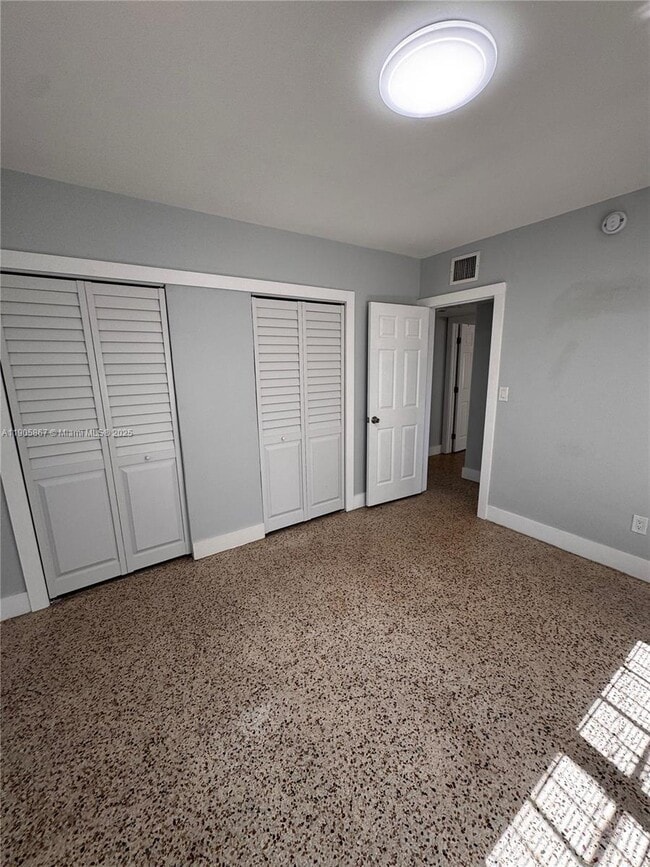 Building Photo - 175 NW 17th Pl