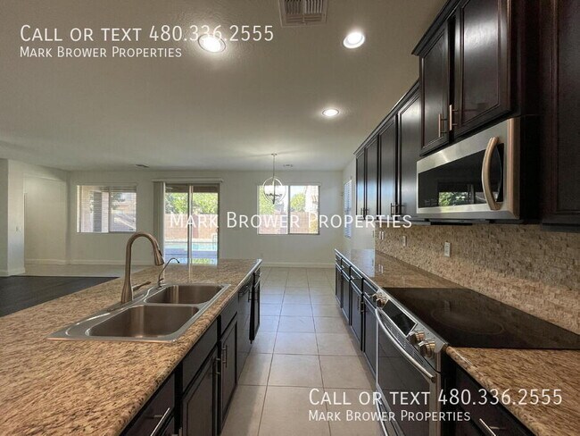 Building Photo - 2226 E Brigadier Dr