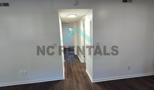 Building Photo - 2559 Green Oaks Ct SE