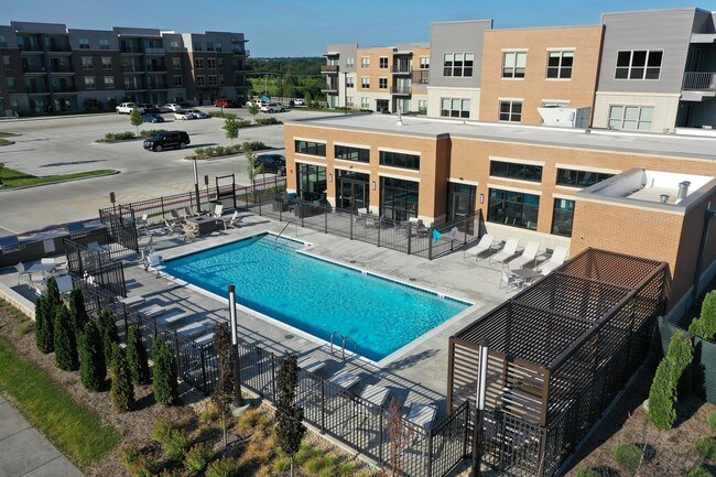Building Photo - 2535 Watermark Terrace