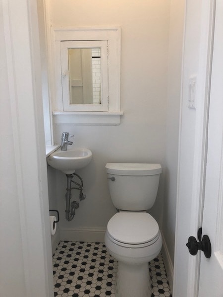 Building Photo - 1032 W Oakdale-2