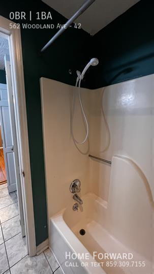 Building Photo - 562 Woodland Ave