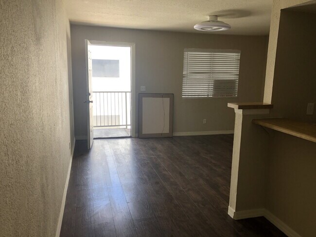 Building Photo - 2nd Floor Condo, all on one level