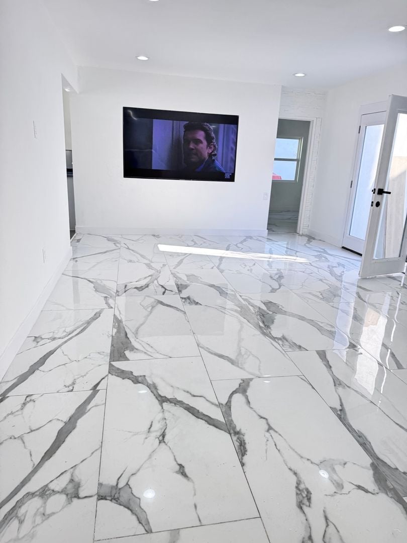 Building Photo - 11836 Laurelwood Dr