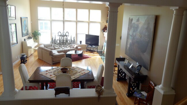 Building Photo - 2344 Glen Eagles Ln