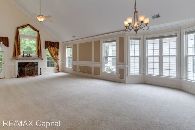 Building Photo - 3 br, 2.5 bath House - QUEEN BISHOP LANE, ...