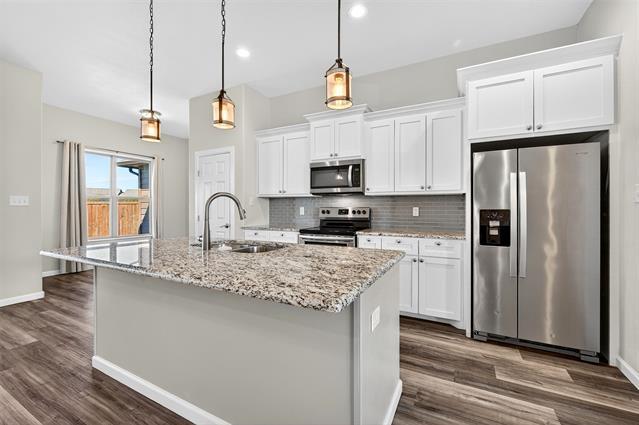 Building Photo - 1020 Silverton Dr