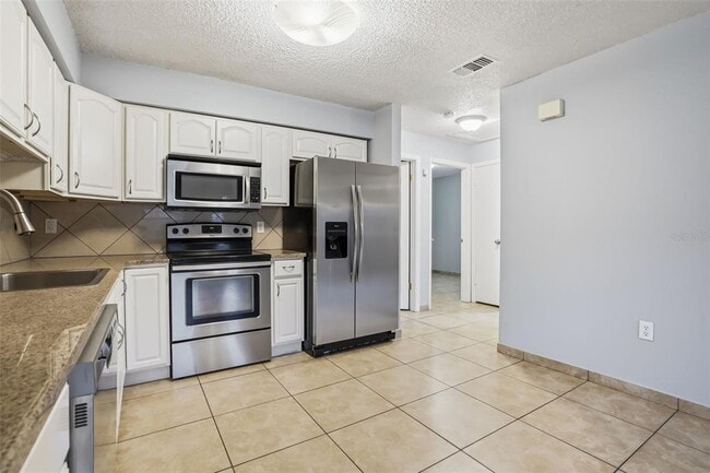 Building Photo - 2720 Sunrise Ct