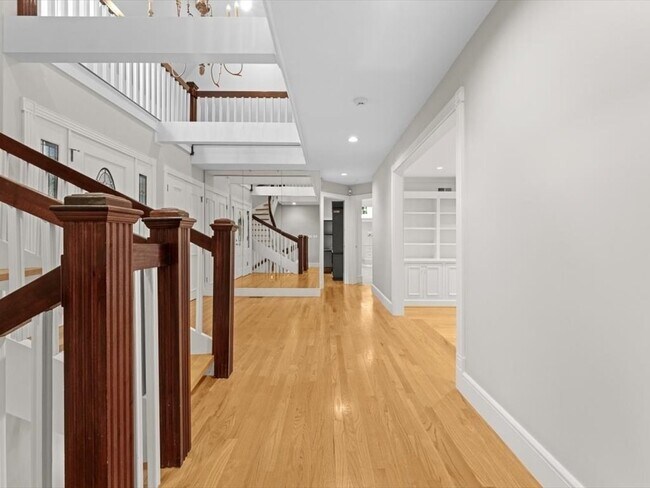 Building Photo - 5A Valley Rd
