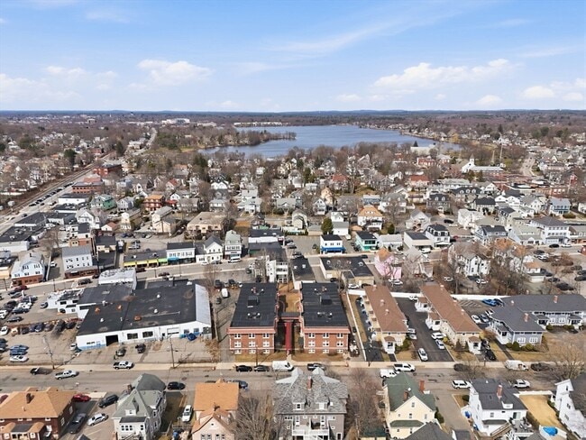 Building Photo - 41 Richardson Ave