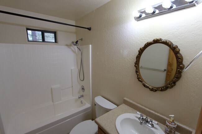 Building Photo - Peaceful Kachina Village Home | Backs National Forest + A/C