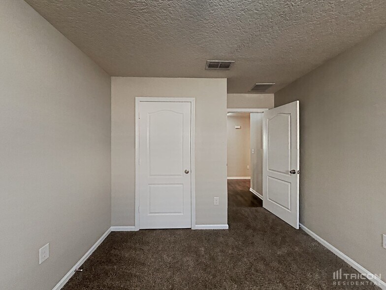 Building Photo - 12043 Sea Grove Pl