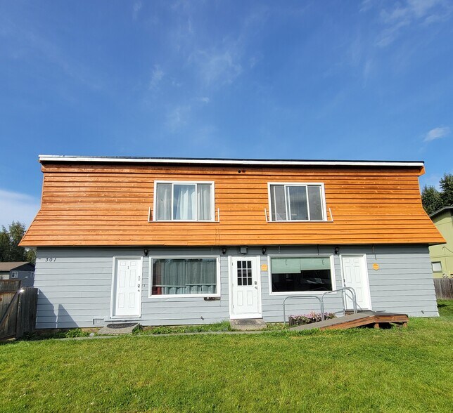 Building Photo - 301 E 46th Ave
