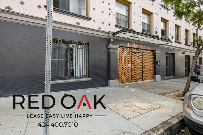 Building Photo - 692 Valencia St