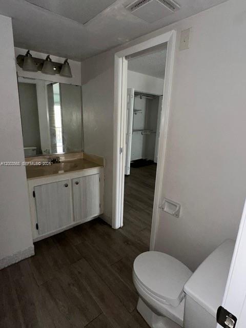 Building Photo - 3123 Oakland Shores Dr