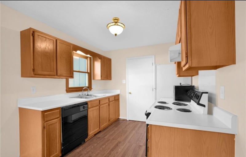 Building Photo - 1332 Oak Knolls Dr