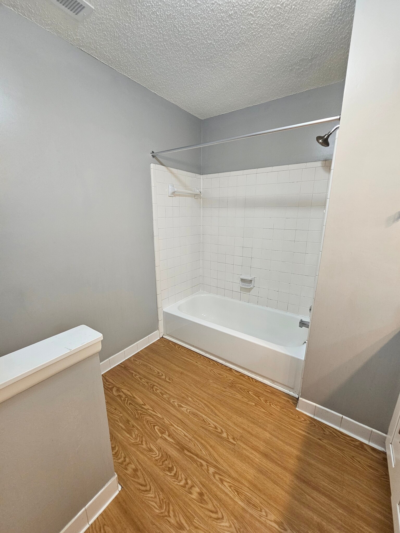 Building Photo - 26 Rumson Ct SE