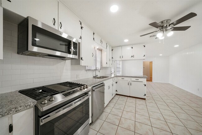 Building Photo - 10306 Eddystone Dr