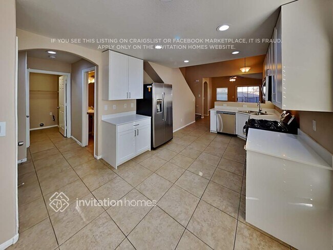 Building Photo - 546 Poplar Leaf St