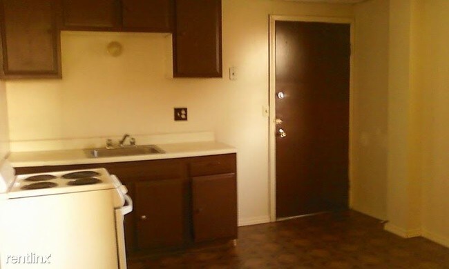 Building Photo - 24 Wedgewood Dr