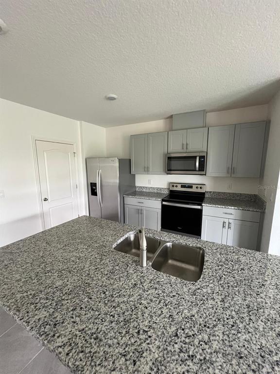 Building Photo - 446 Baroness Way
