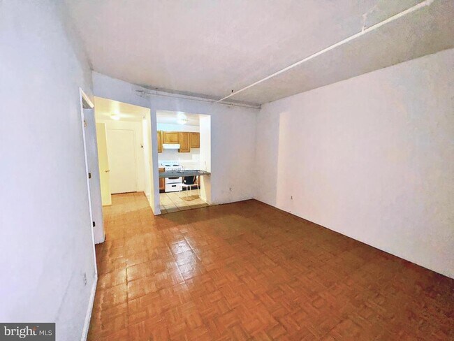 Building Photo - 1324 Locust St