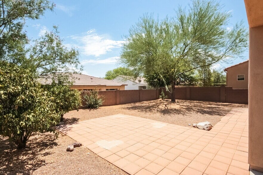 Building Photo - 15007 S Camino Rio Puerco