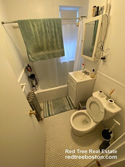 Building Photo - 116 Washington St