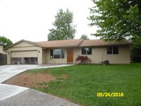 Building Photo - 745 SE Alethea Way