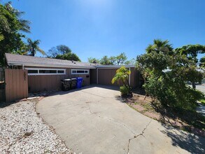 Building Photo - Single Story 3 Bedroom House in Serra Mesa with Pool