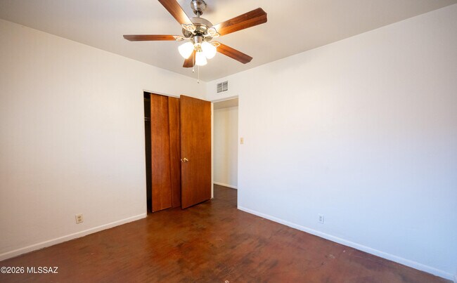 Building Photo - 1732 N Campbell Ave