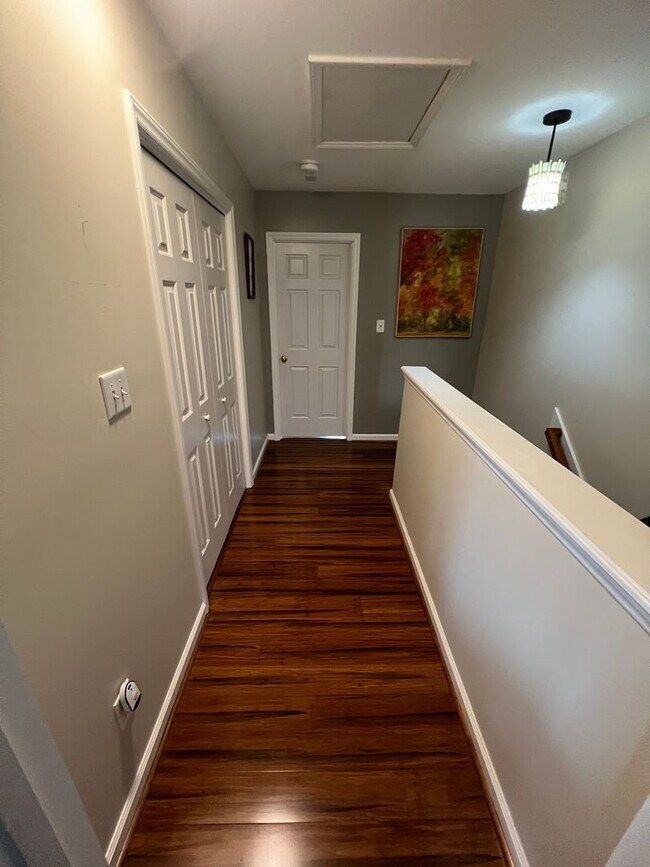 Building Photo - 3 Bed 2.5 Bath Townhome In Governors' Village