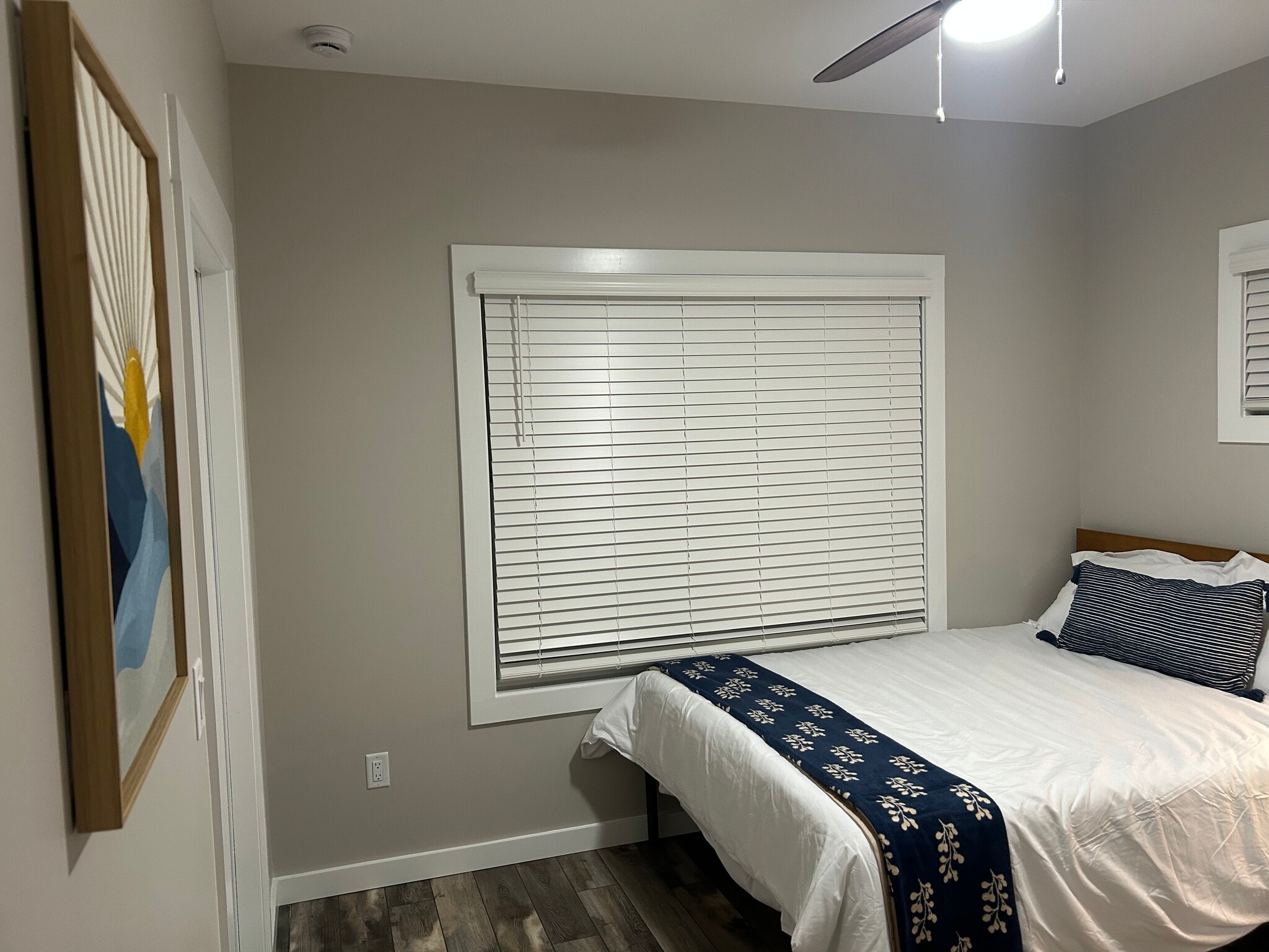 Building Photo - 617 E 3rd St