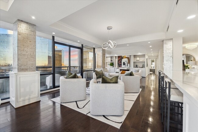 Building Photo - 15 Greenway Plz