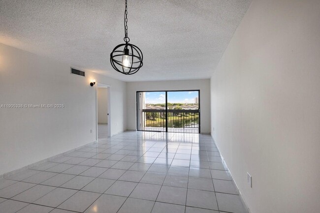 Building Photo - 10290 NW 9th St Cir