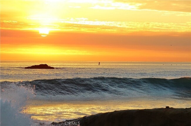 Building Photo - 321 Doheny Way