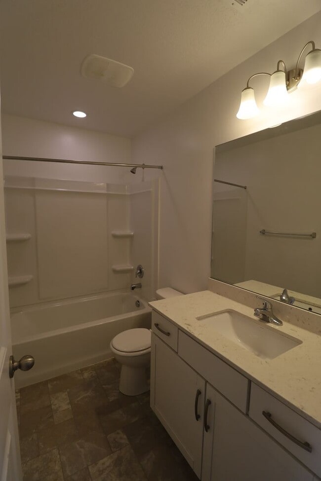 Building Photo - Beautiful Legacy Farms Home